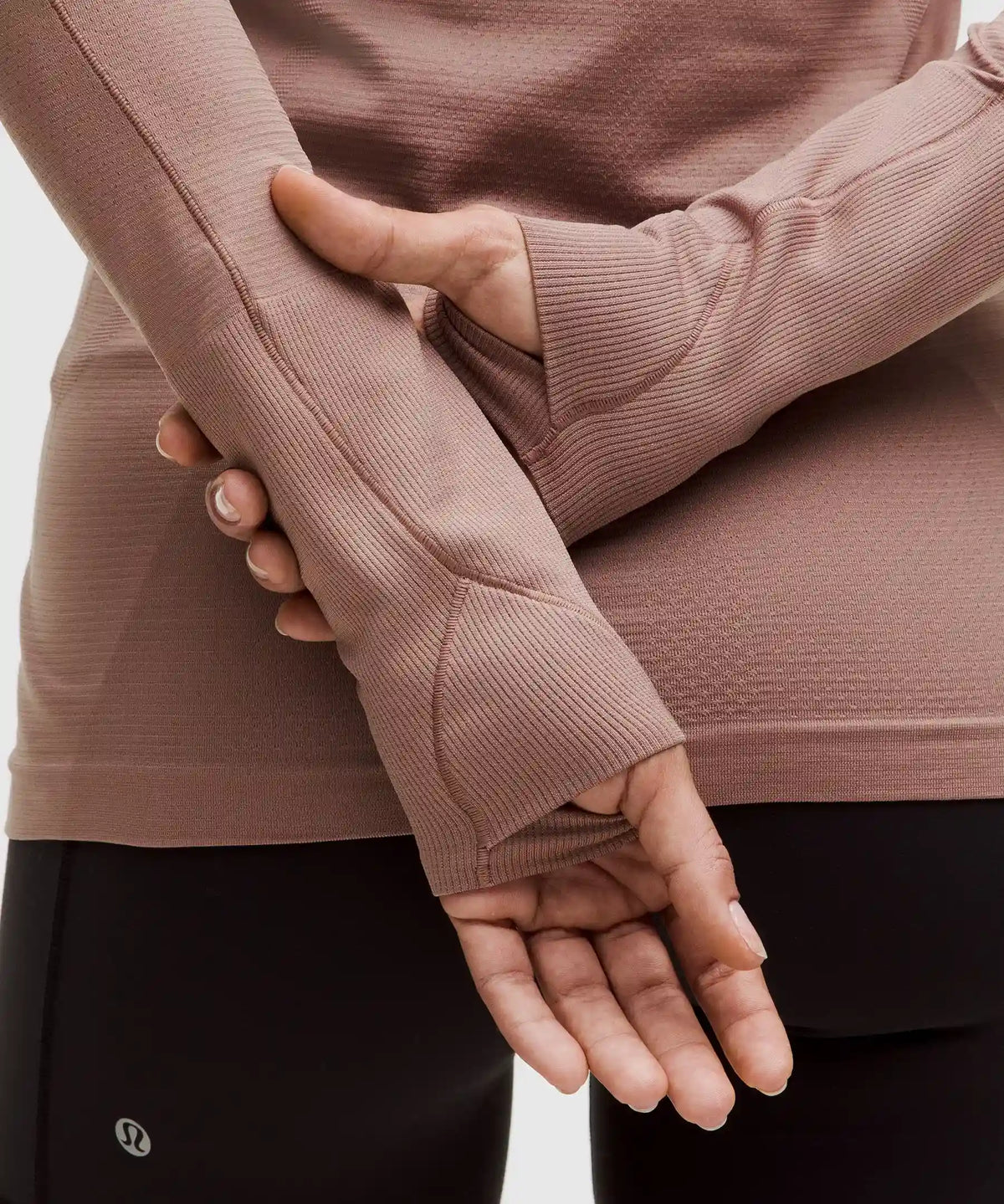 Swiftly Tech Long-Sleeve Shirt 2.0 *Hip Length