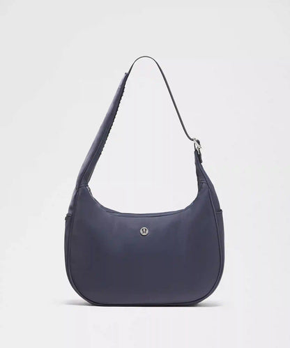 City Essentials Shoulder Bag 4L