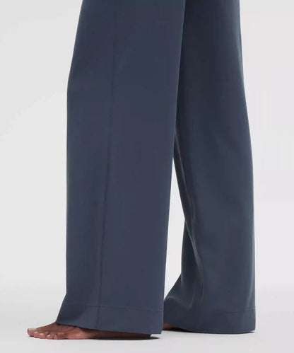 Groove High-Rise Wide-Leg Pant *Short