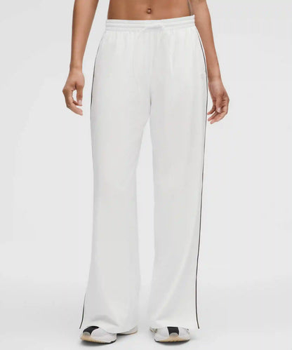Court Rival Wide-Leg Track Pant Regular *Stitched Logo