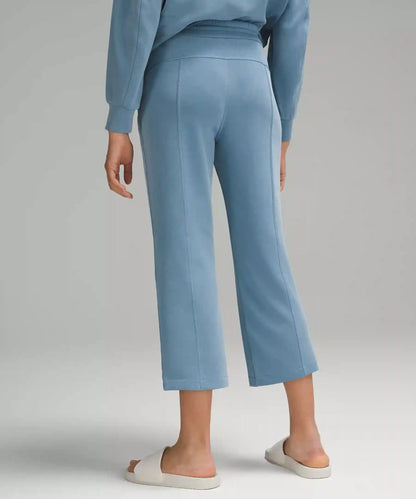 Softstreme High-Rise Straight-Leg Cropped Pant