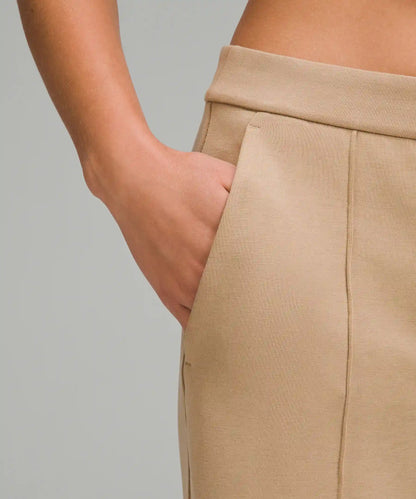 Softstreme Pintuck Mid-Rise Pant *Regular