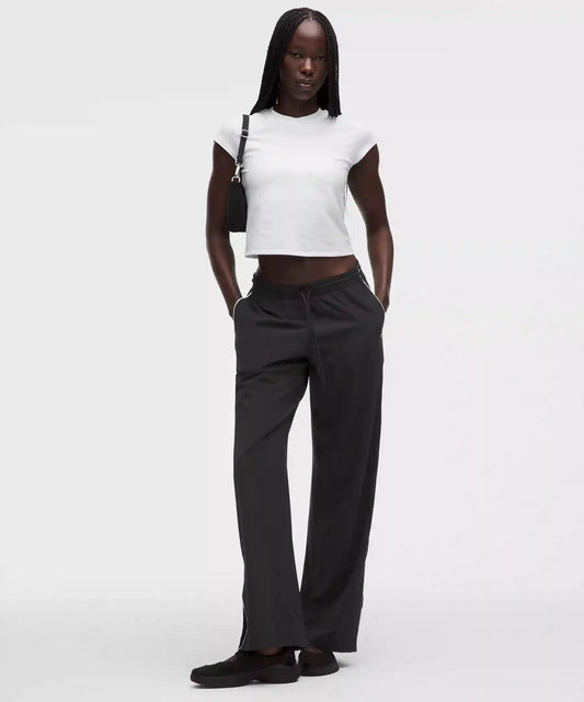 Court Rival Wide-Leg Track Pant Regular *Stitched Logo
