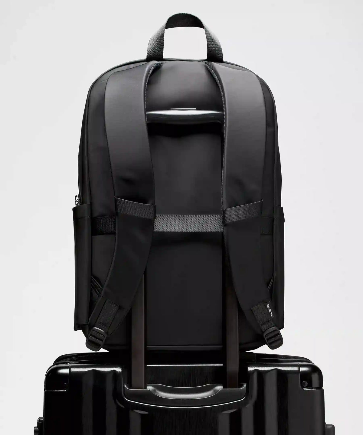 Everywhere Backpack 22L *Metal Hardware