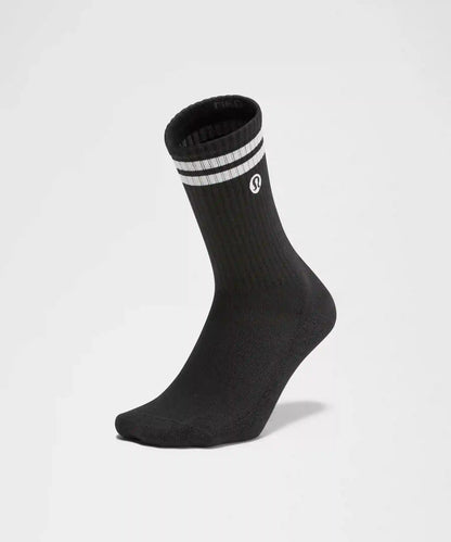 Unisex Daily Essential Crew Socks *Stripe