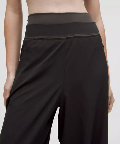 Swift High-Rise Wide-Leg Pant *Logo Waistband
