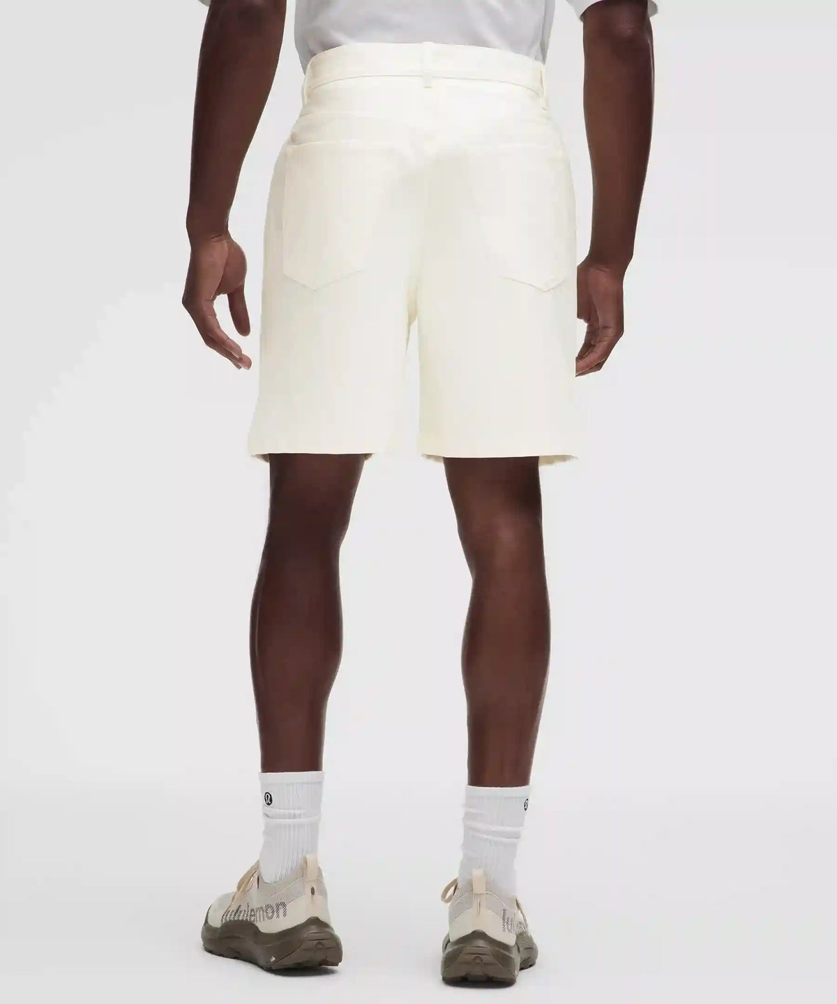 EasyFive Relaxed-Fit Short 7"