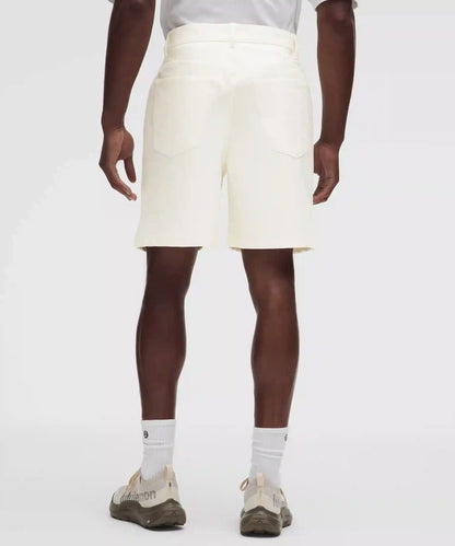 EasyFive Relaxed-Fit Short 7"