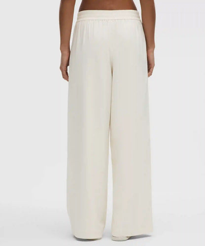 Breezily Mid-Rise Pant *Short
