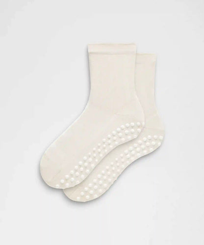 Unisex Find Your Balance Grip Quarter Socks