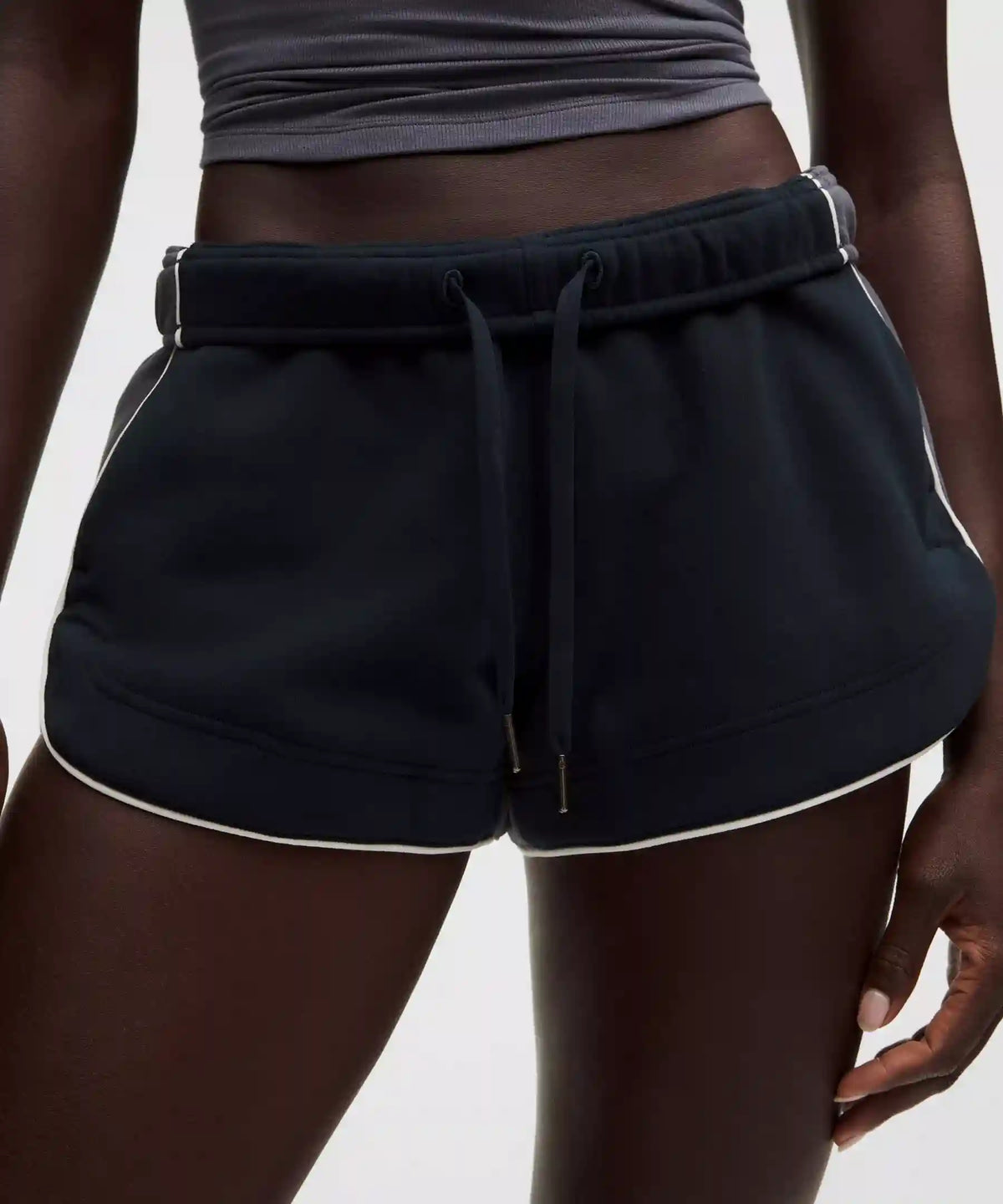 Scuba Mid-Rise Dolphin Short 3" *Colourblock