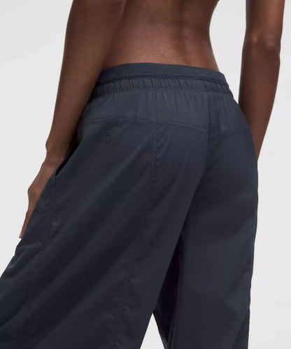 Dance Studio Evolve Low-Rise Oversized Pant *Regular