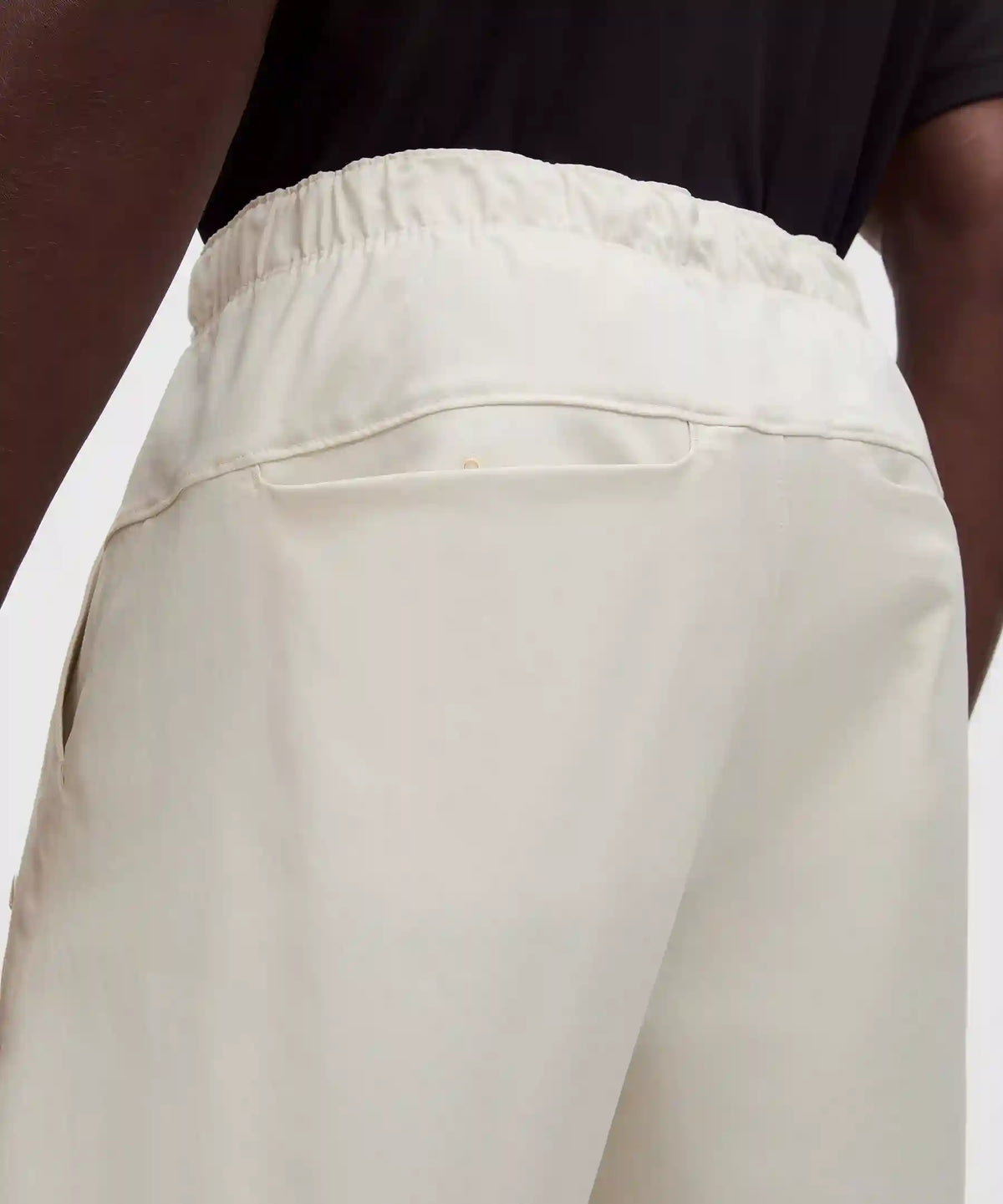 Stretch Twill Relaxed-Fit Golf Short 9"