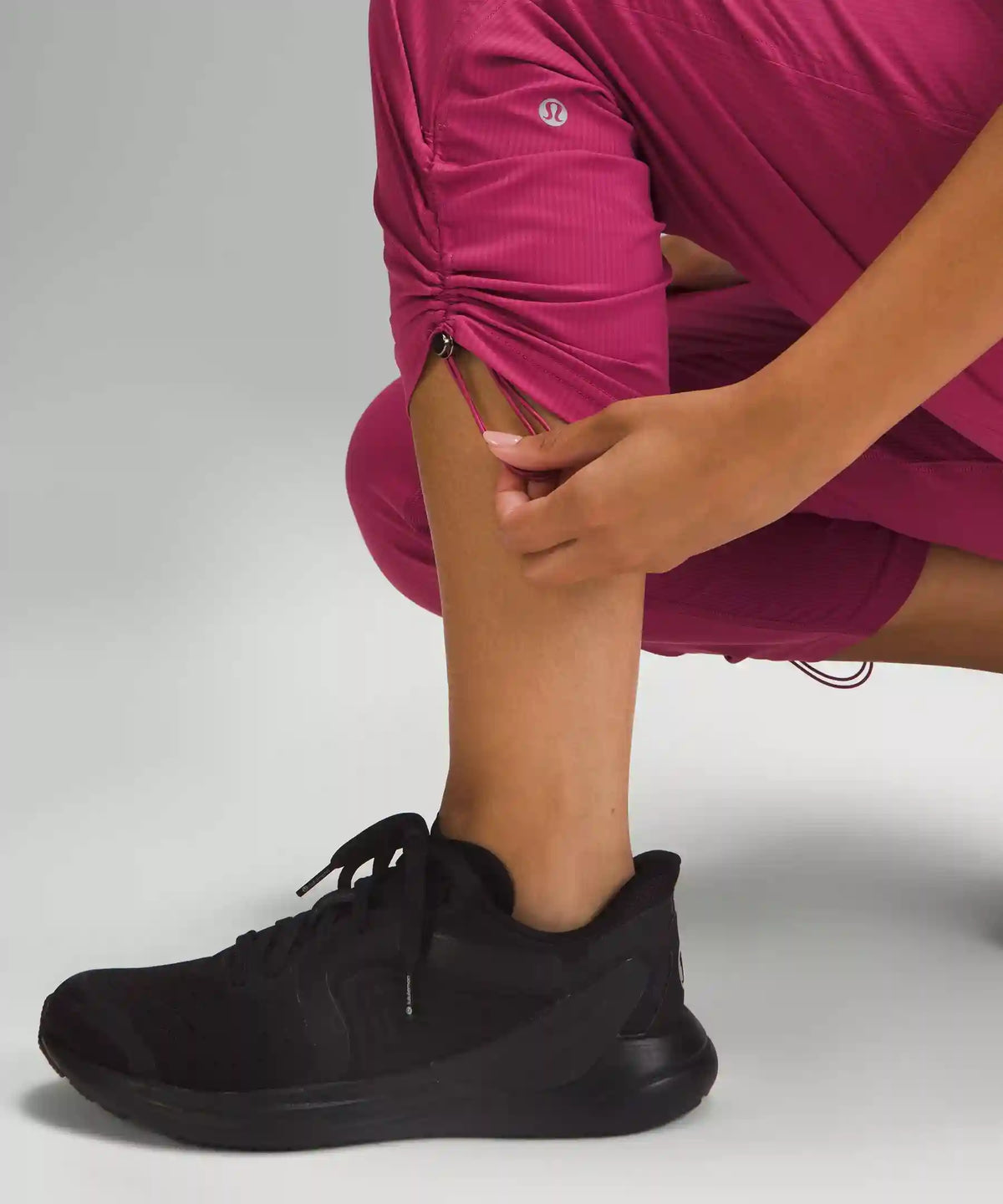 Dance Studio Mid-Rise Cropped Pant