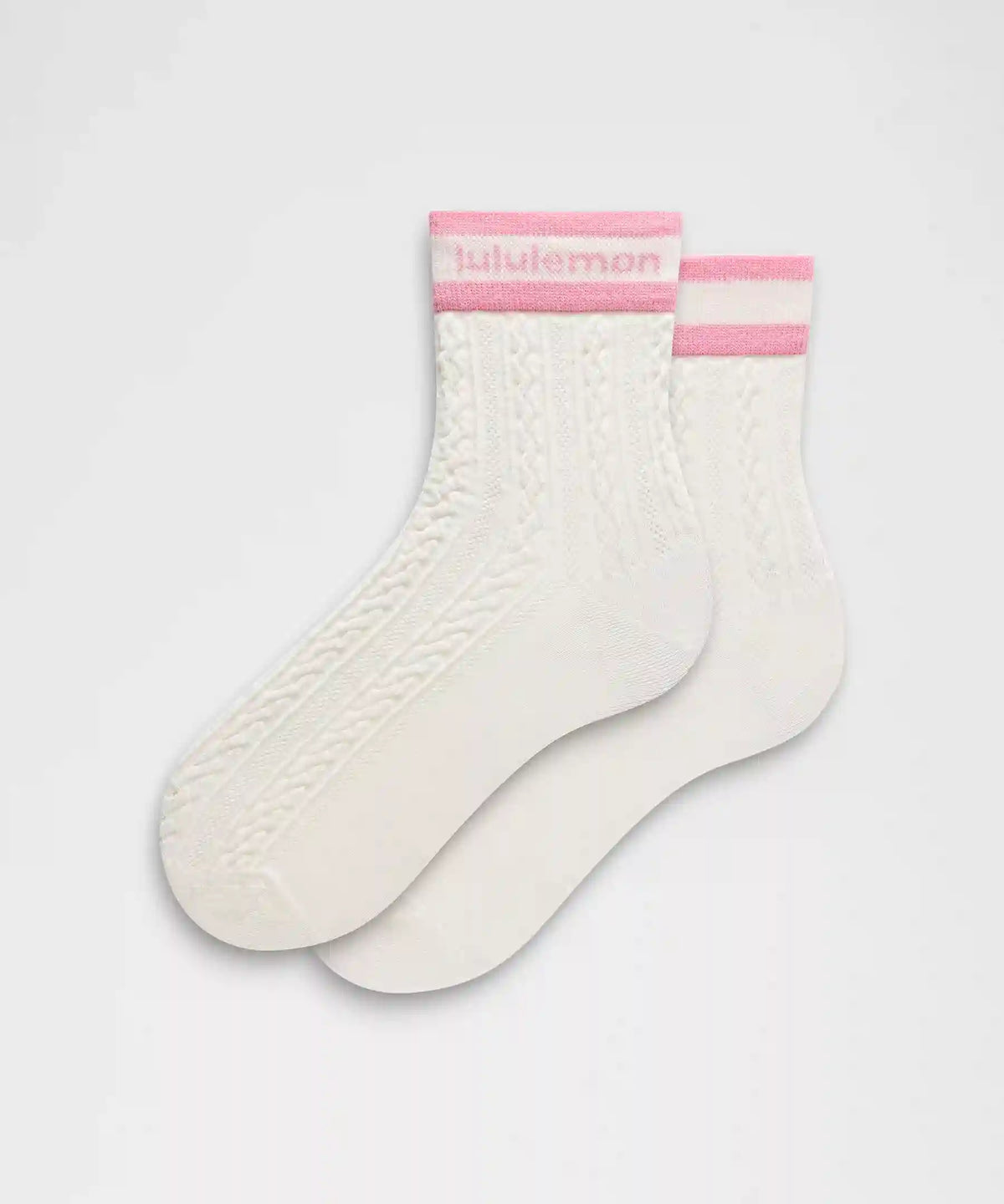 Unisex Cable-Knit Quarter Socks