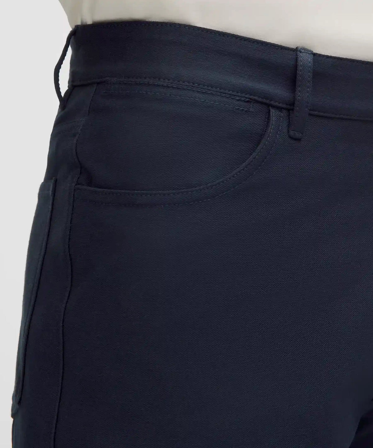 EasyFive Relaxed-Fit Short 9"