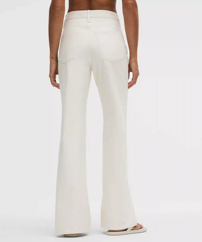 EasyFive High-Rise Subtle-Flare Pant *Short