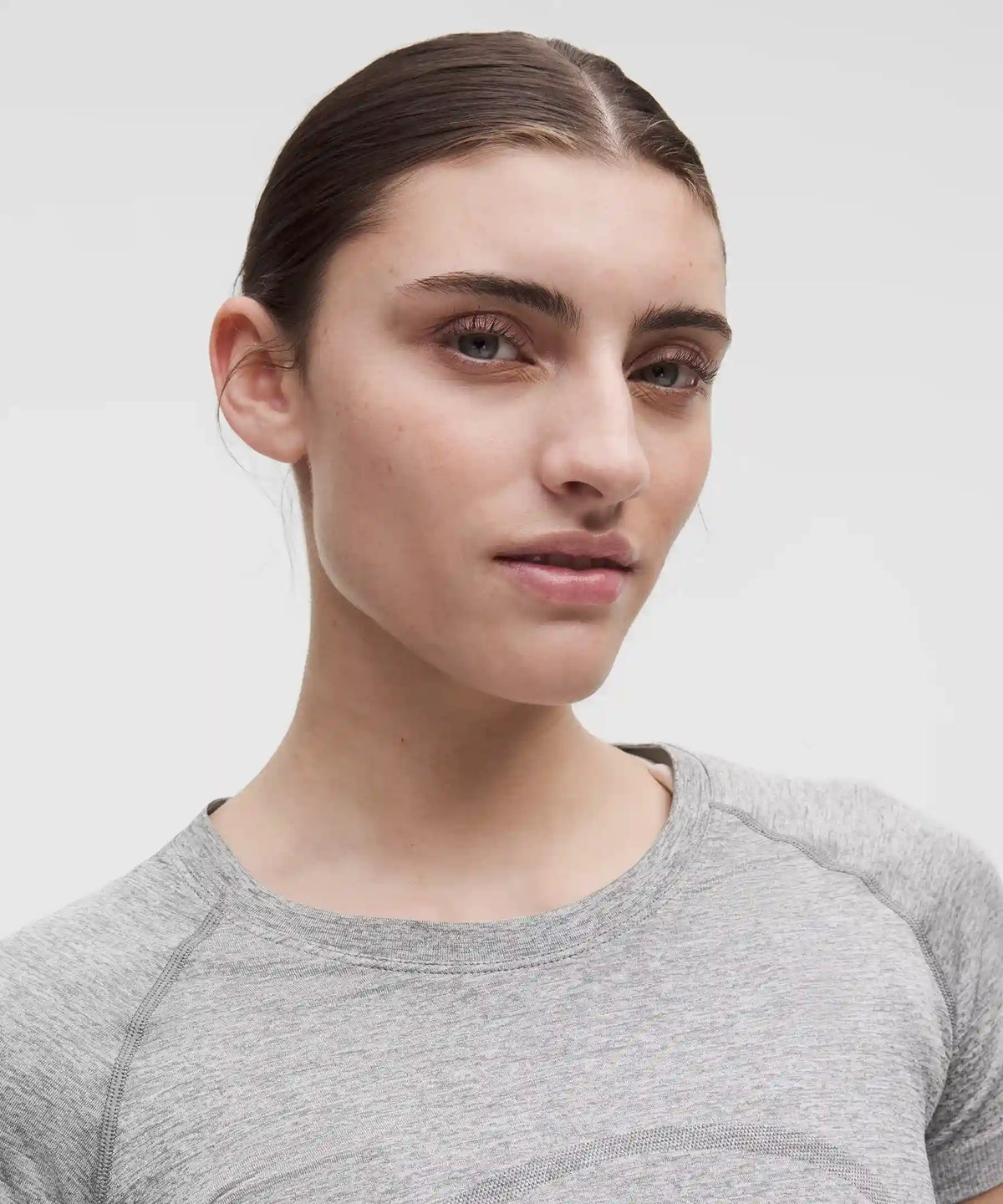Swiftly Tech Short-Sleeve Shirt 2.0 *Hip Length