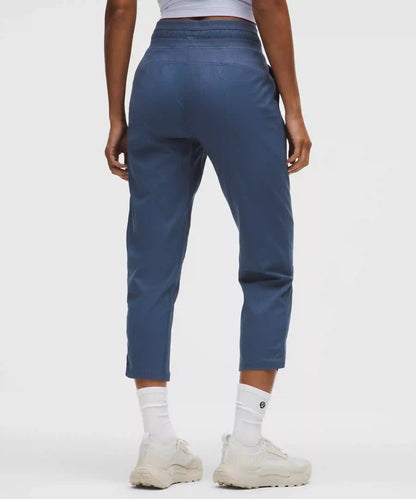 Dance Studio Mid-Rise Cropped Pant