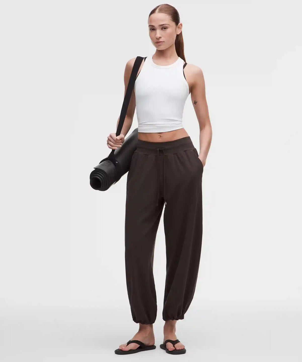 Groove Low-Rise Relaxed Cinch Pant *Short