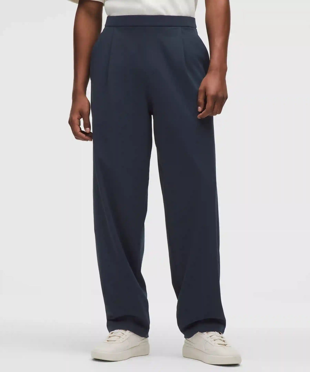 Men's Daydrift Relaxed-Fit Pleated Trouser Regular *No Belt Loops