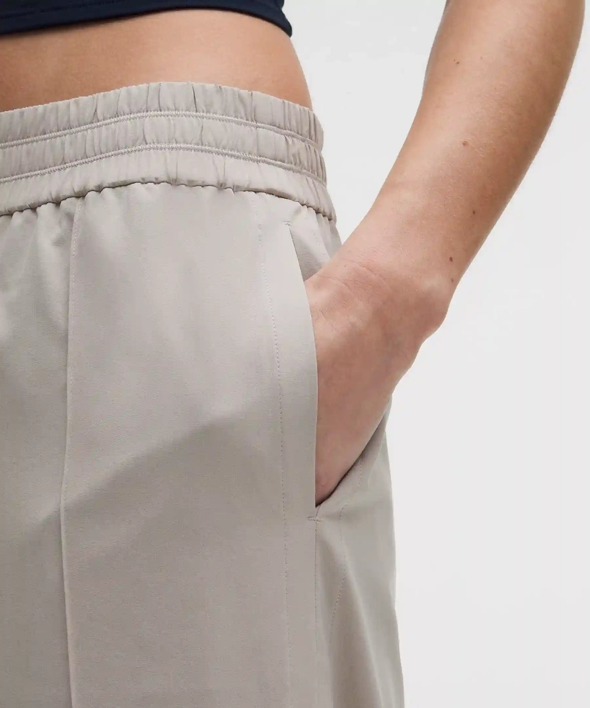 Breezily Mid-Rise Pant *Short