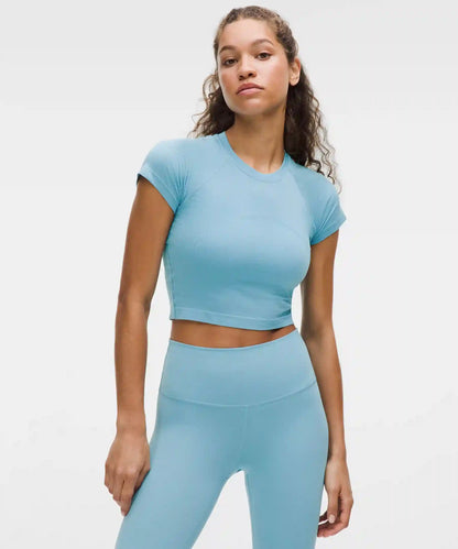 Swiftly Tech Cropped Short-Sleeve Shirt 2.0