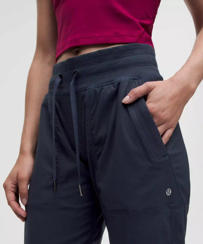 Dance Studio Mid-Rise Pant *Regular