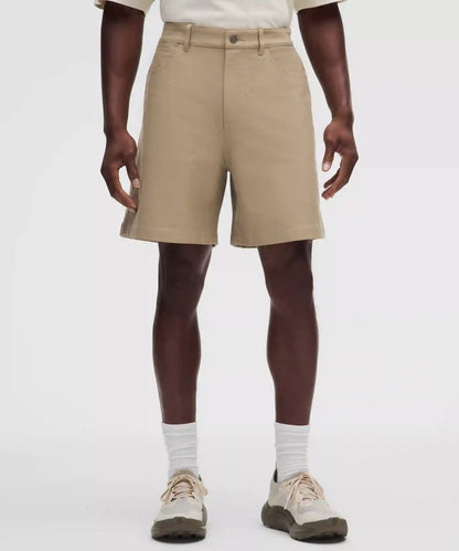 EasyFive Relaxed-Fit Short 7"
