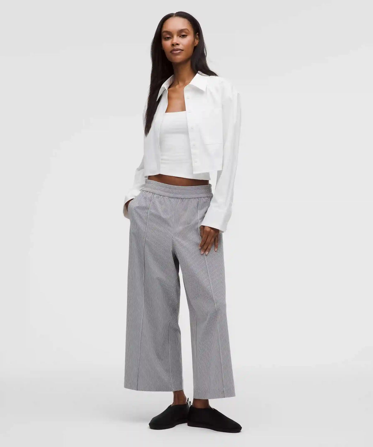 Breezily Mid-Rise Cropped Pant