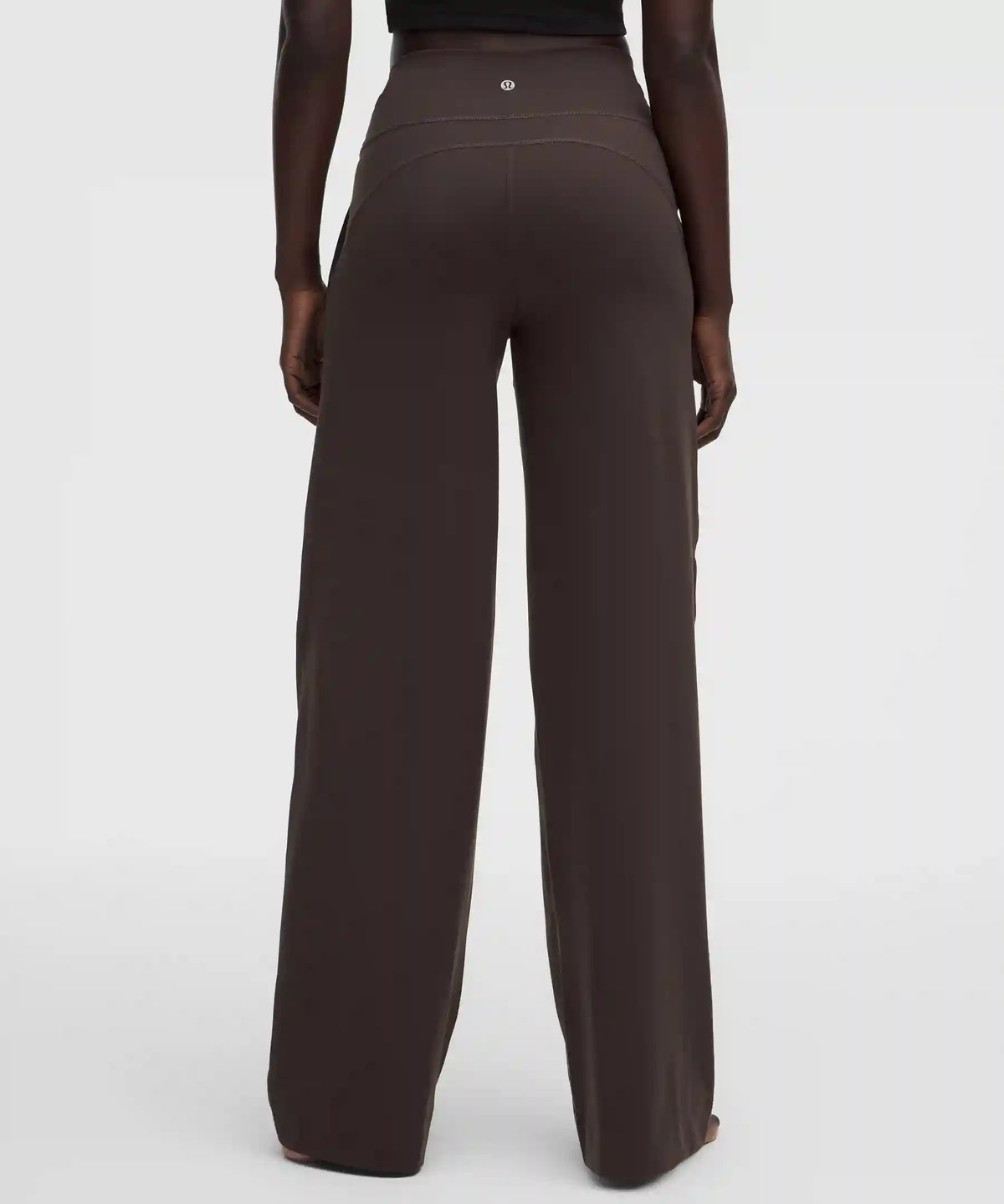 Groove High-Rise Wide-Leg Pant *Short