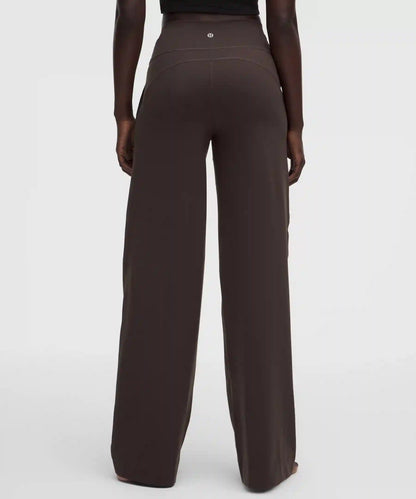 Groove High-Rise Wide-Leg Pant *Short