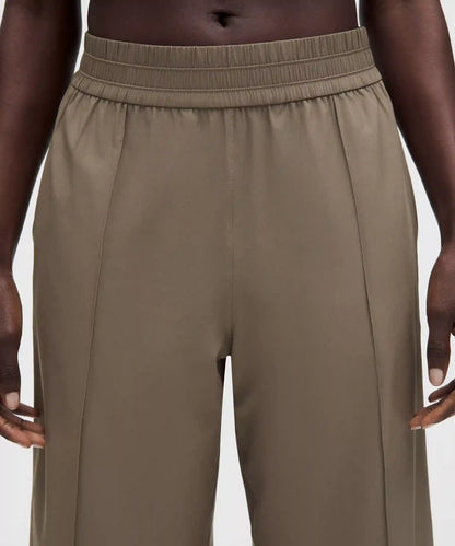 Breezily Mid-Rise Cropped Pant
