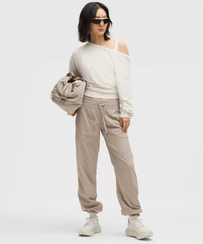Dance Studio Mid-Rise Pant *Short