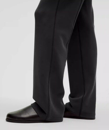 Softstreme High-Rise Straight-Leg Pant *Regular