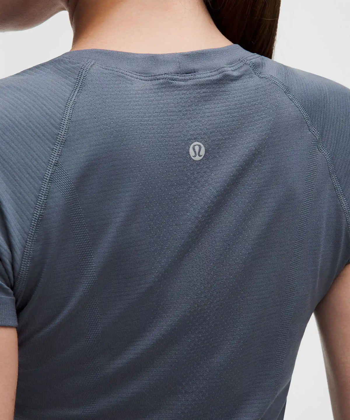 Swiftly Tech Short-Sleeve Shirt 2.0 *Hip Length