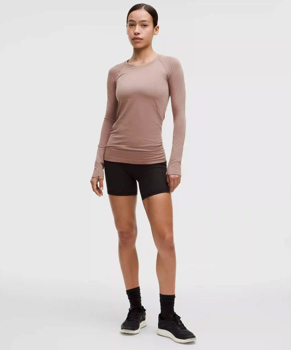 Swiftly Tech Long-Sleeve Shirt 2.0 *Hip Length