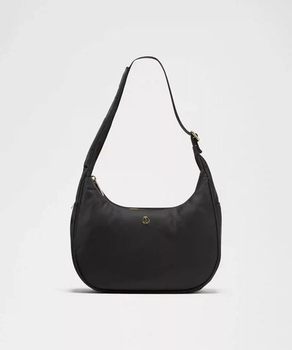 City Essentials Shoulder Bag 4L