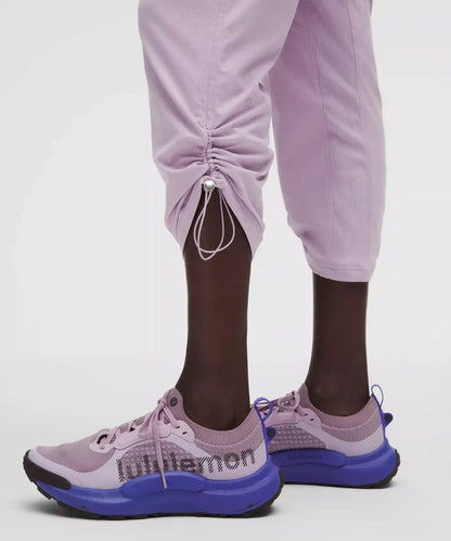 Dance Studio Mid-Rise Cropped Pant