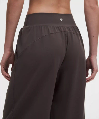 Groove Low-Rise Relaxed Cinch Pant *Regular