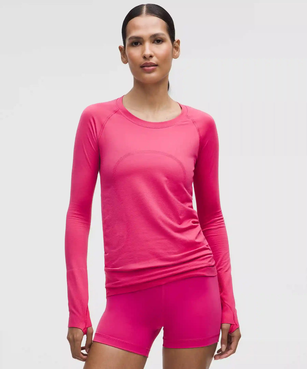Swiftly Tech Long-Sleeve Shirt 2.0 *Hip Length