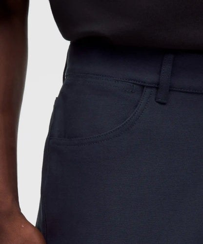 EasyFive Relaxed-Fit Short 7"