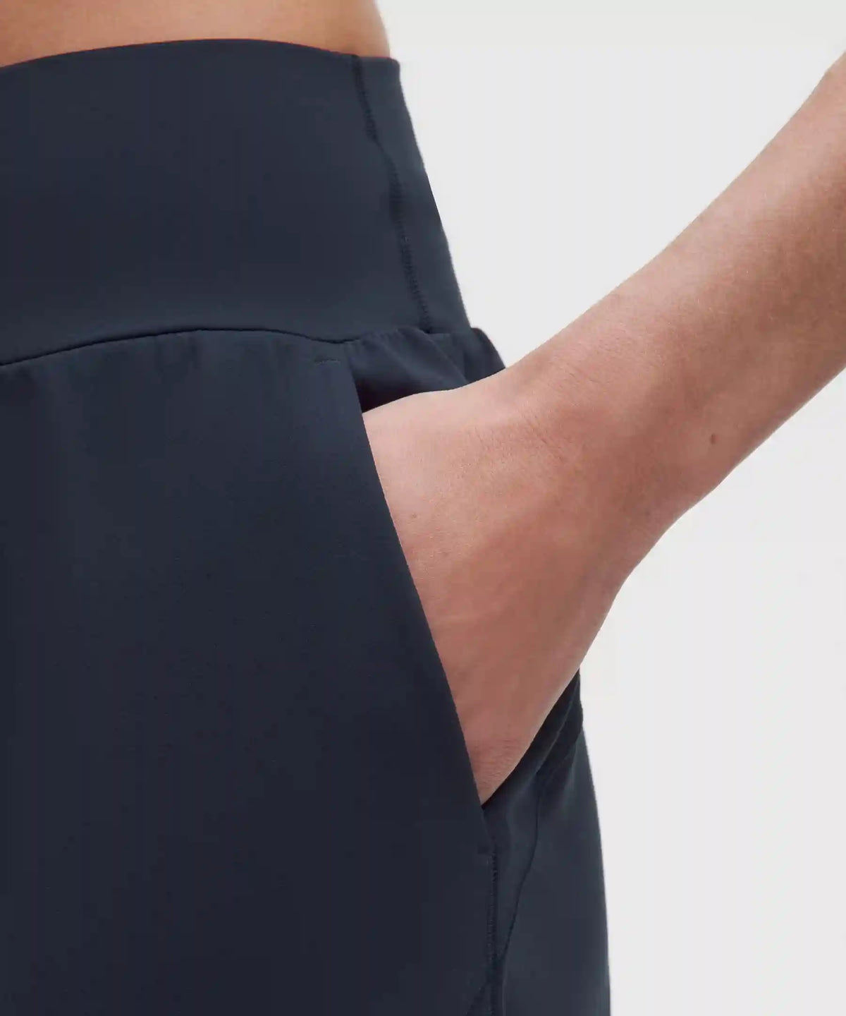 Groove Low-Rise Relaxed Cinch Pant *Regular