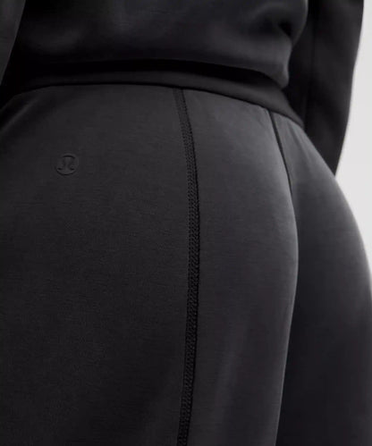 Softstreme High-Rise Straight-Leg Pant *Regular