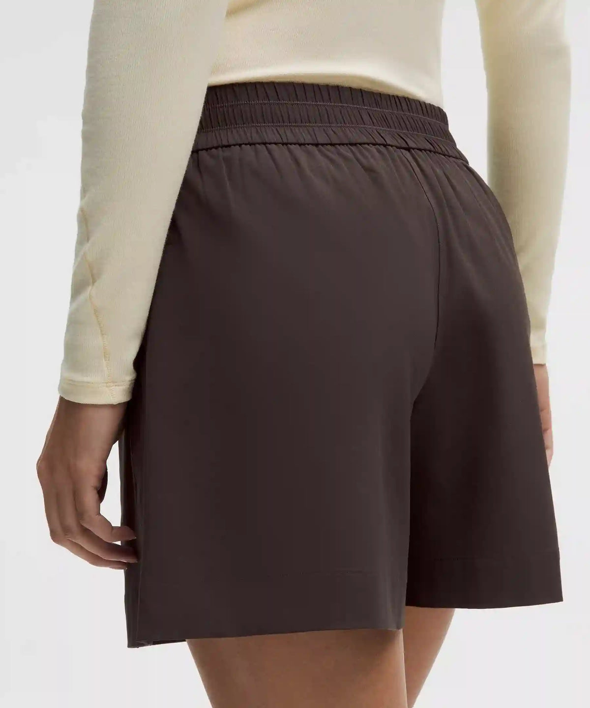 Breezily Mid-Rise Short 6"