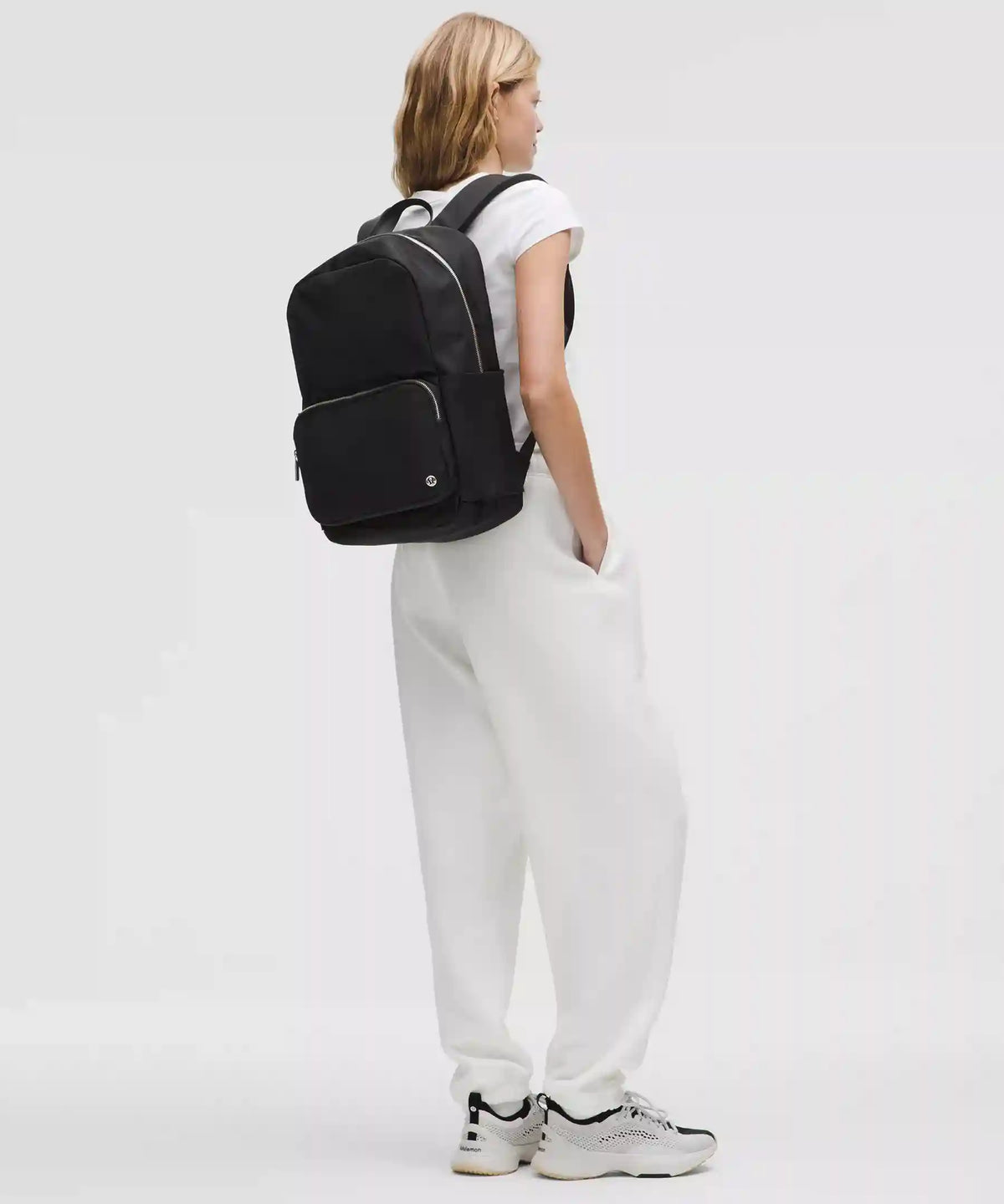 Everywhere Backpack 22L *Metal Hardware