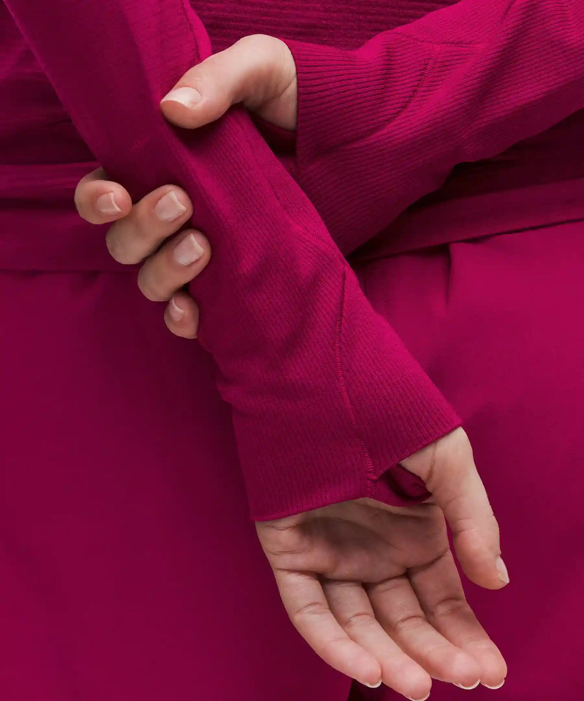 Swiftly Tech Long-Sleeve Shirt 2.0 *Hip Length