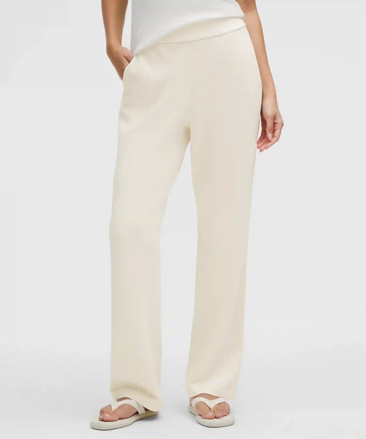 Softstreme High-Rise Straight-Leg Pant *Regular