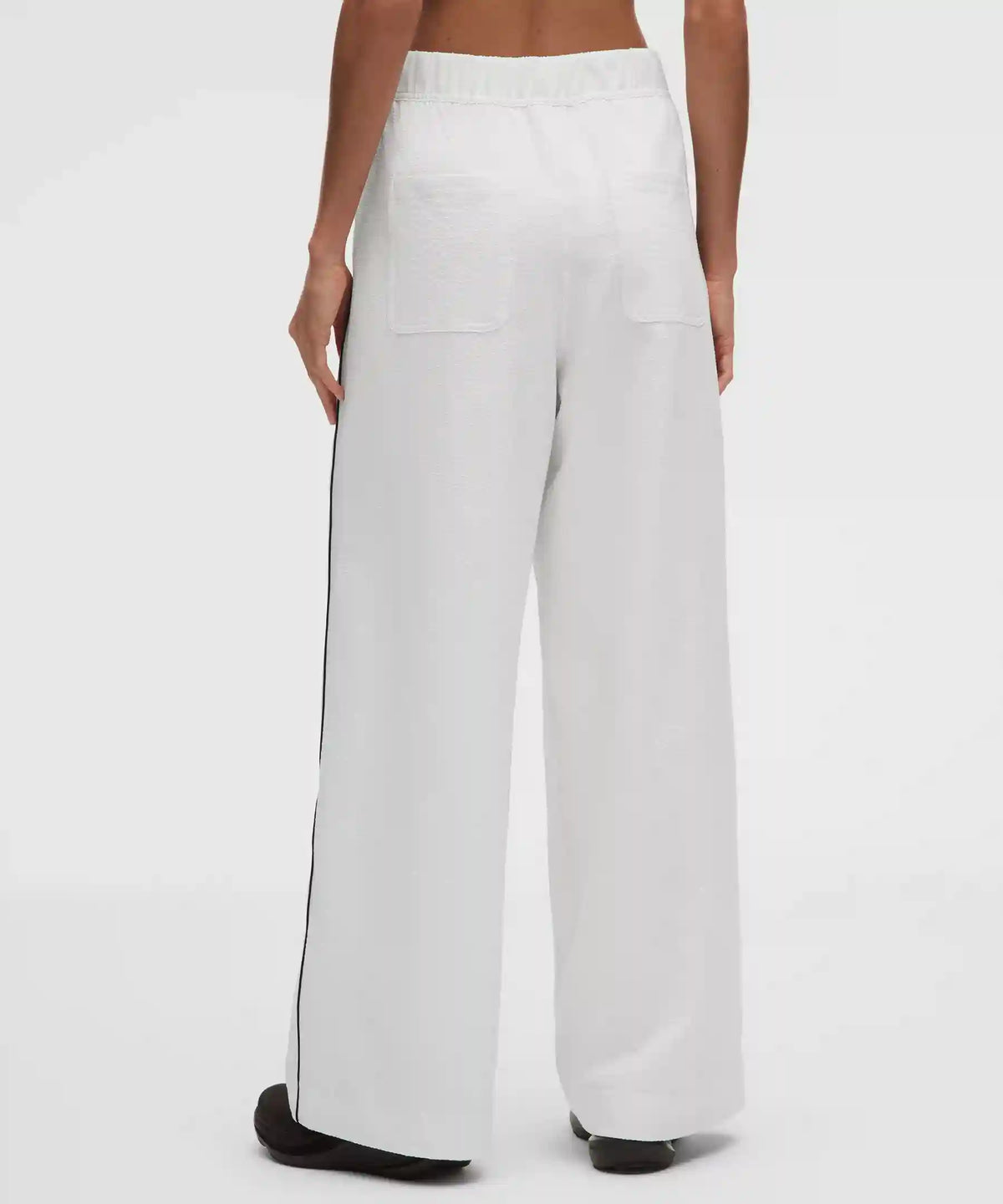 Seersucker WovenAir High-Rise Pleated Pant *Regular