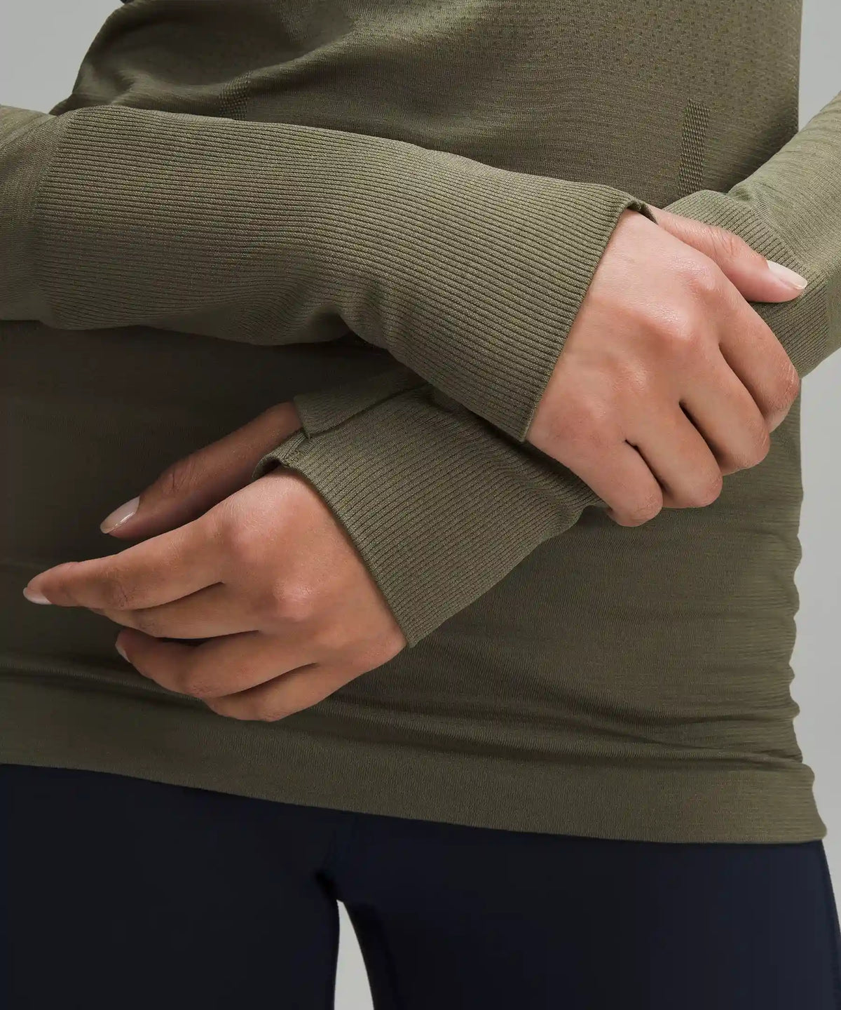 Swiftly Tech Long-Sleeve Shirt 2.0 *Hip Length